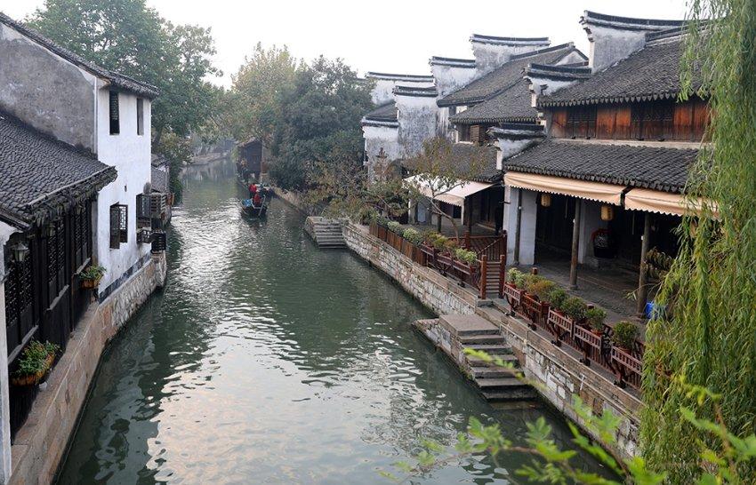 逃出华丽的房子